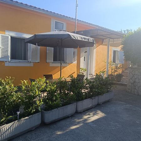 Holiday House Dalinda Drazice Exterior photo